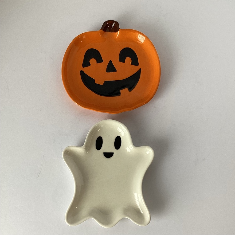 WAY TO CELEBRATE: lot of 2 small trinket dish ghost, jack-o’-lantern